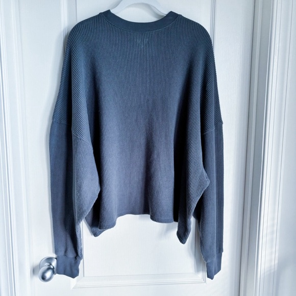 Abercrombie Long Sleeve Oversized Waffle Tee Pullover Shirt Size L/XL - Picture 2 of 5